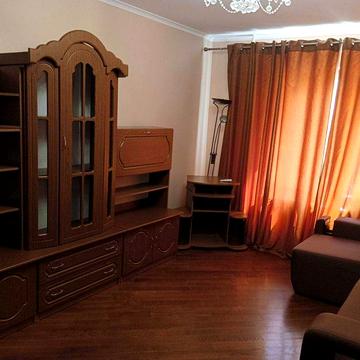Вул. Бальзака, 55 Г, теплая квартира возле ТРЦ Район.