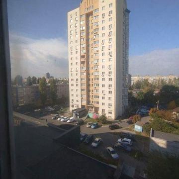 Продам 1 ком в начале пр Слобожанский