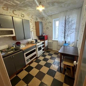 Семафорна вул., 40