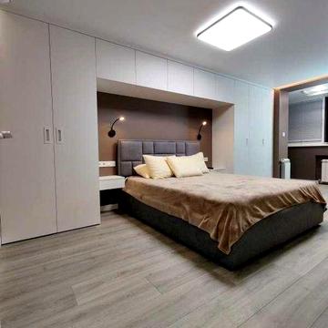 Продам трехкомнатную квартиру Научная,Ляпунова,11