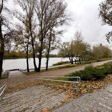 ПРОДАЖ 3-кімнатної квартири з видом на озеро