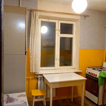 Червоної Калини просп. (Володимира Маяковського), 35