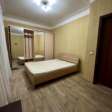 Пріорська вул. (Полупанова), 9