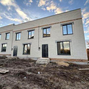 Таунхаус в місті 78 м2 власна ділнка дві спальні р-н Чехова