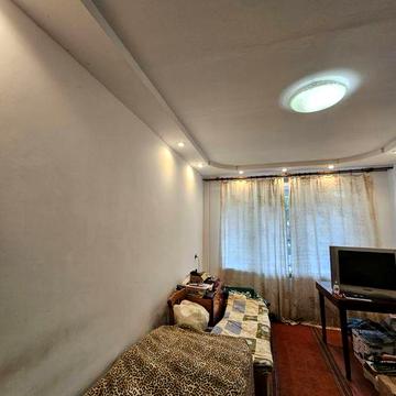 Продаж 1- кім. квартири поблизу центру