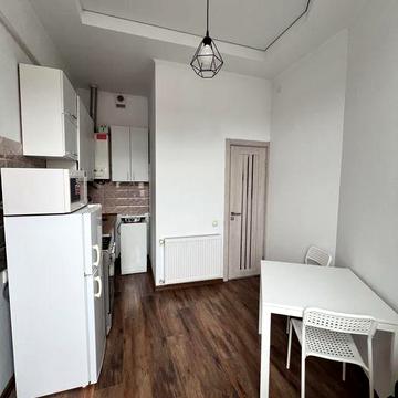 Продаж 1кім квартири з ремонтом в ближньому центрі. рн Форуму. Котел.