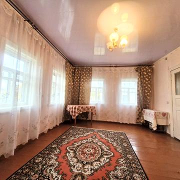 Центральна, 8