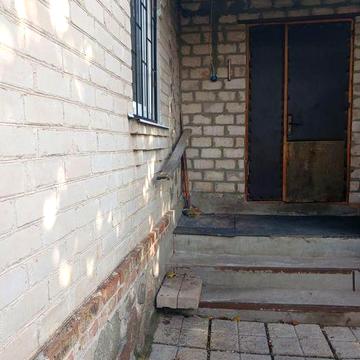 Здається  великий будинок Балабине можна військовим