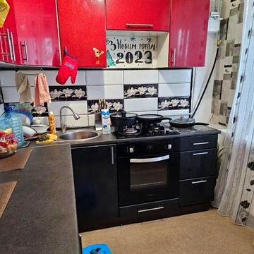 Продаеться 2-х ком квартира смт Зарічне