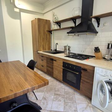 Софіївська вул., 10