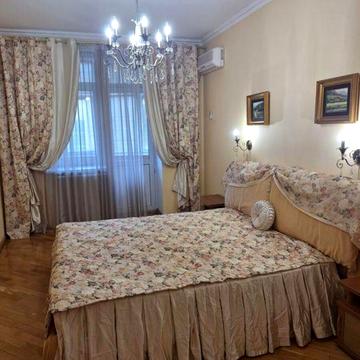 Антоновича вул. (Горького), 140