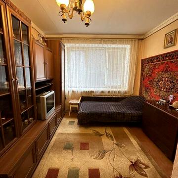 Продаю 1-кімнатну квартиру в районі 3-ї поліклініки