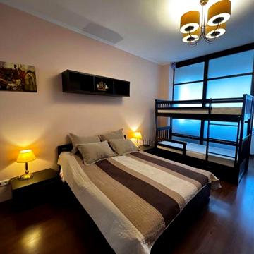 Середньофонтанська вул., 19г