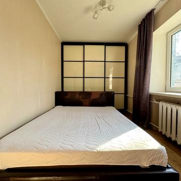 Набережно-Хрещатицька вул., 35-А