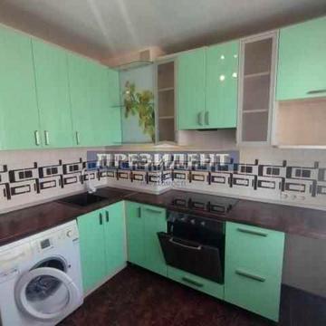 (3-50) Трехкомнатная квартира на Добровольского