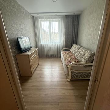 Льва Ландау просп. (50-річчя СРСР), 52