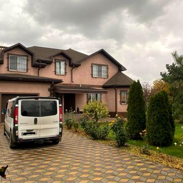 Продаю 2х эт. Дом с дизайнерским ремонтом