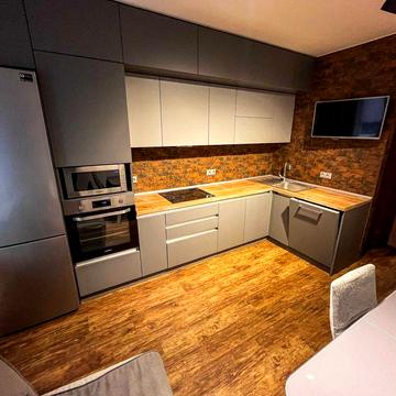 Без% Продаж 2 к.кв. 64 м2 з ремонтом ЖК Патріотика  м.Осокорки,Позняки ЖК “Патріотика”