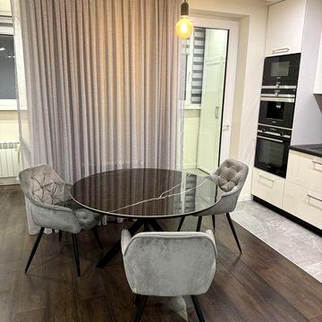 Продам свою двохкімнатну квартиру біля метро Масельського ЖК Миру