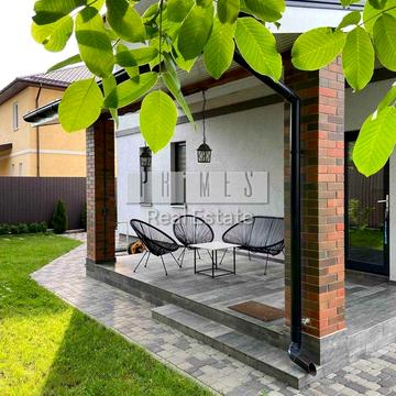 Квітнева вул.