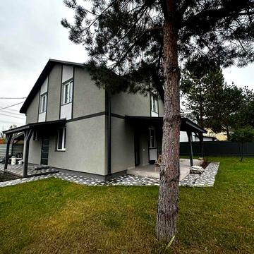 Будинок з ремонтом в селищі Гореничі