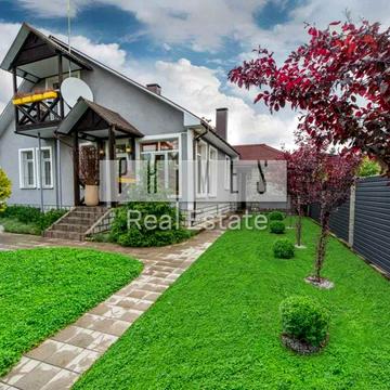 Яблунева вул.