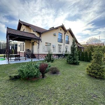 Абрикосова вул.