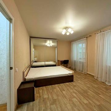 Довгострокова оренда 3к Квартира Антоновича Володимира вулиця