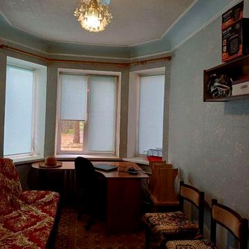 2-х кімнатна квартира з гаражем у дворі на Карачунах