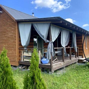 Будинок с Бишів