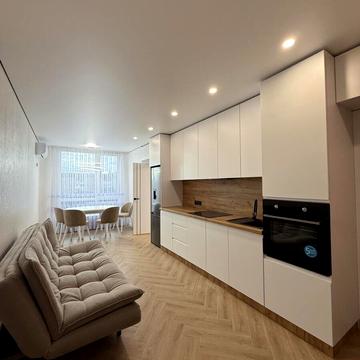 Бельведерська вул., 45