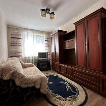 Здається 2-кім квартира гарний район!