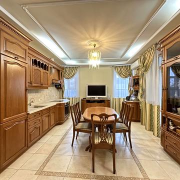 Кудрявський узвіз, 3-А