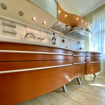 Продаж квартири 248 м², вул.Хмельницького 80, Золоті ворота