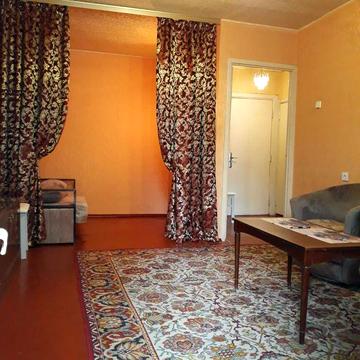 Продам 1-квартиру пр.Миколи Бажана Ревуцького  метро Харківська поруч!