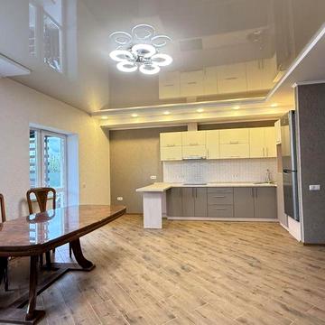 Таун з ремонтом та меблями, без комісії! Топ локація, поруч ВСЕ!