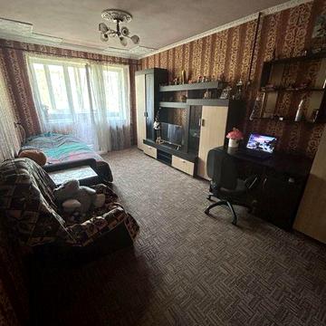 Продам квартиру 2 комнатную (42мкв)
