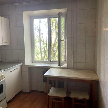 Богдана Хмельницького просп. (Героїв Сталінграда), 4-В