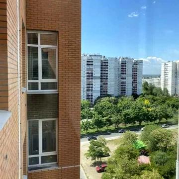 Продам простору 1-к квартиру в ЖК SunCity  Лівобережний-3