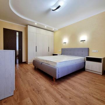 Бориса Гмирі вул., 4