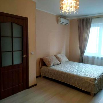 Бориса Гмирі вул., 14