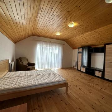 Гетьмана Івана Мазепи вул. (Топольна), 33