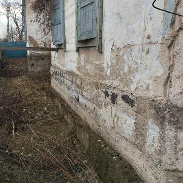 Продам недорого приватизованний будинок поряд з ж.м. Парус