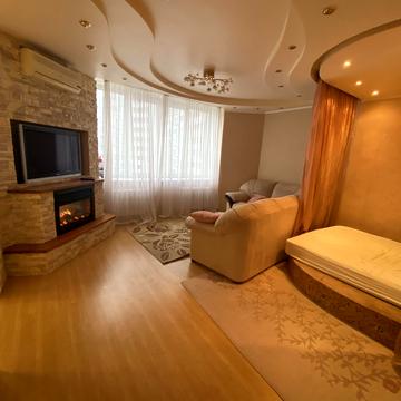 Миколи Бажана просп., 10
