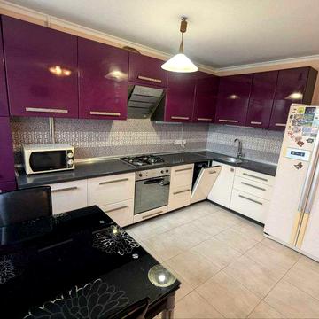 Оренда 3х кімн квартира Міцкевича, центр