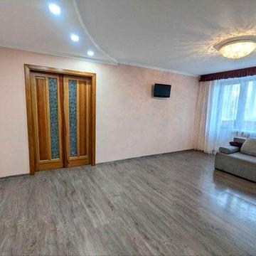 Оренда 3х кімн квартира Міцкевича, центр