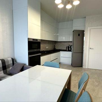 Довгострокова оренда 2к ( кухня - столова - вітальня ) та дві спальні