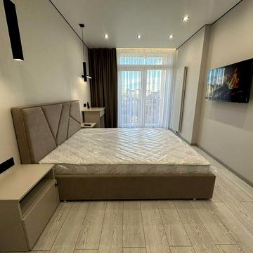 ПЕРША ЗДАЧА Неподалі Центр Оренда 1 кім квартира + КЛАДОВКА на поверсі