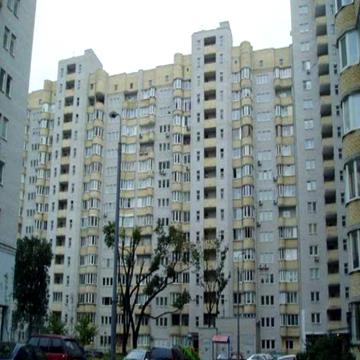 Продам 3-у квартиру,вул.М.Котельникова,м.Святошин