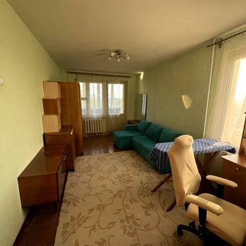 Андрія Малишка вул., 9